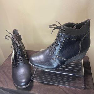 SPRING STEP BOOT